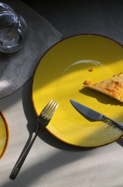 Alternative view of フラメンコ 25cm土物プレート