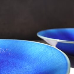 Alternative view of 青風雅 平鉢 中